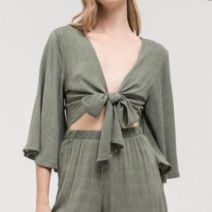 Blu Pepper Olive wrap top